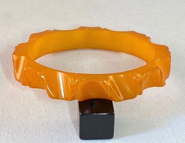 BB261 butterscotch bangle